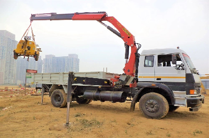 Manufacturer, Exporter, Importer, Supplier, Wholesaler, Retailer, Trader of Crane Truck Rental in Gurugram, Haryana, India.