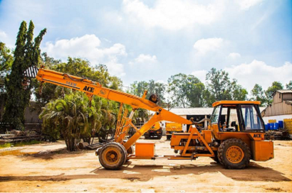 Manufacturer, Exporter, Importer, Supplier, Wholesaler, Retailer, Trader of Mobile Crane Service Near Me in Gurugram, Haryana, India.